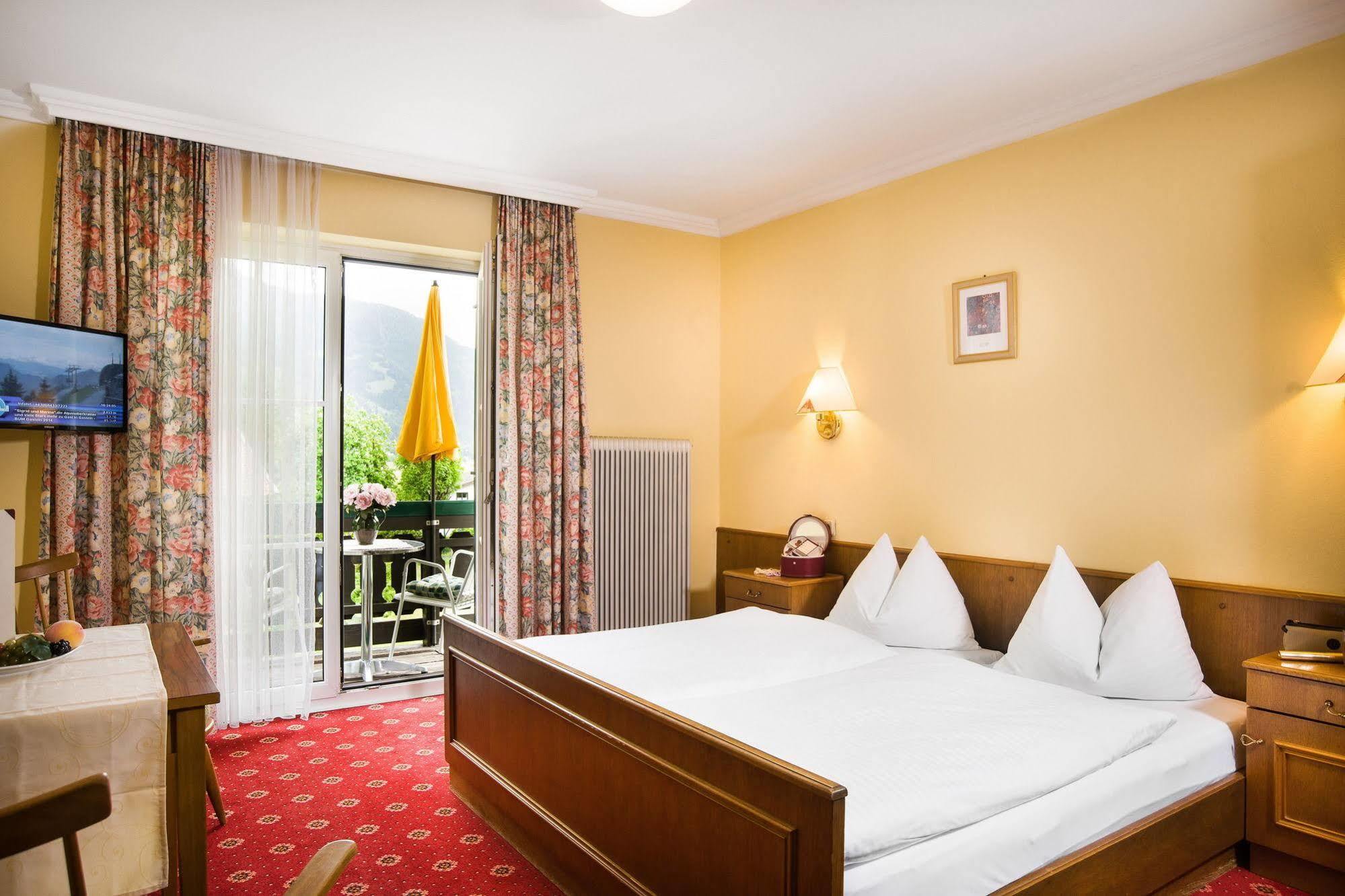 Landhotel Steindlwirt Дорфгаштайн Екстер'єр фото